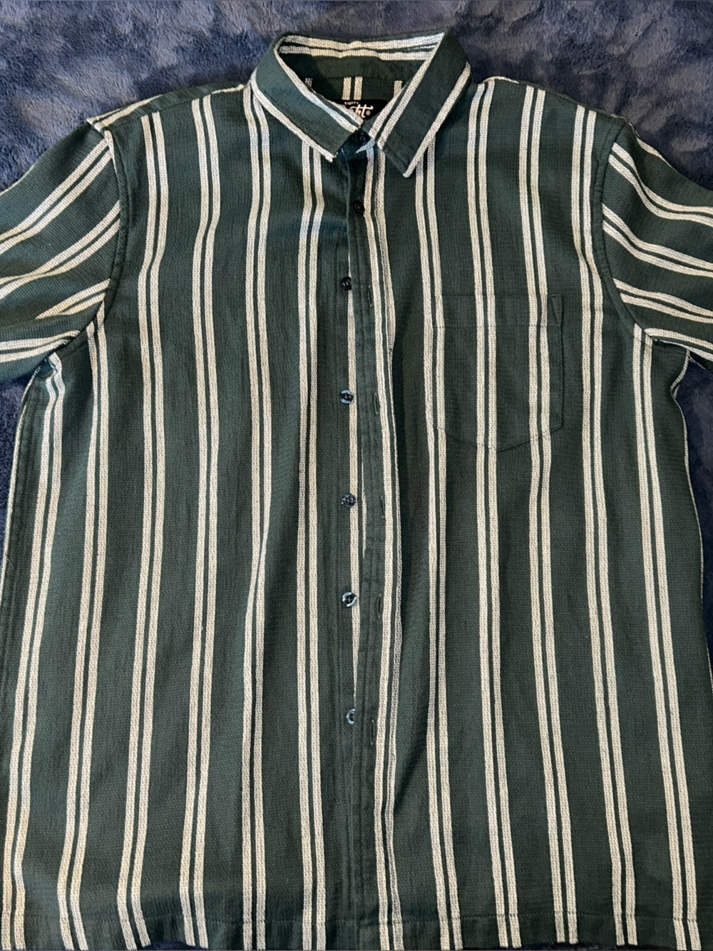 Eighty Eight Men's Green & White Vertical Stripe Button-Up Shirt